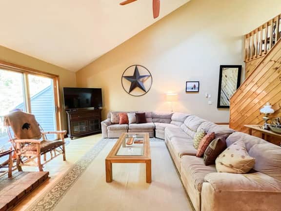 Spacious North Conway Home | Home Theater + Games - Image 3