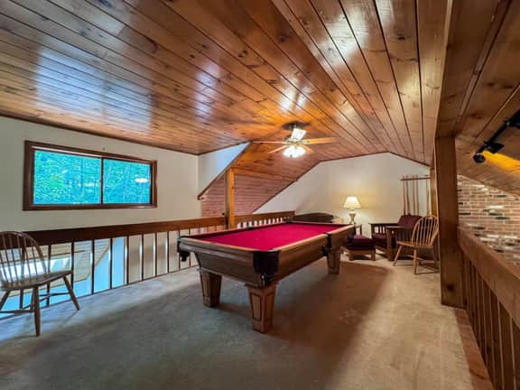 Stonehurst Hideaway | Prime Location + Pool Table - Image 5