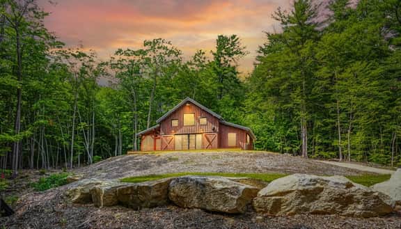 The Barnhaus | Unique 5-Star Experience | Hot Tub - Image 2