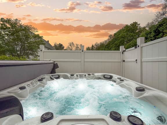 The Conway Meeting House + Church | 10 BDRM + Pond - Image 2