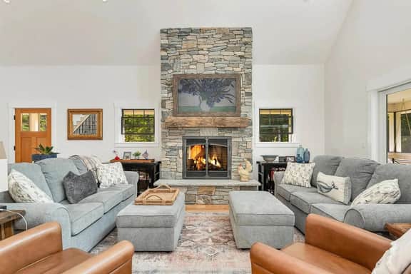The Reserve | Luxe Farmhouse | Saco River Access - Image 2