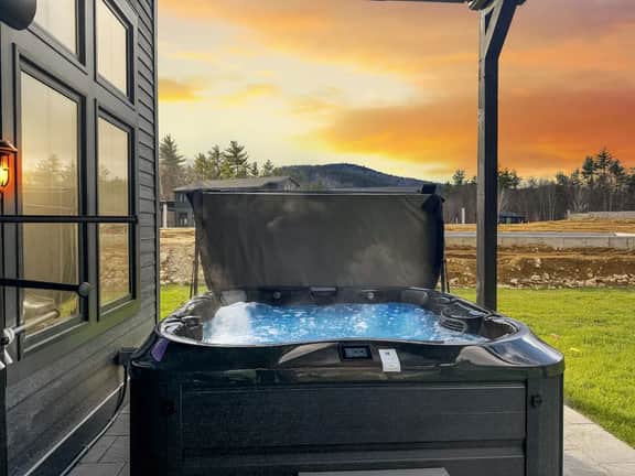 The Timberline | Mountain Luxury + Hot Tub - Image 4