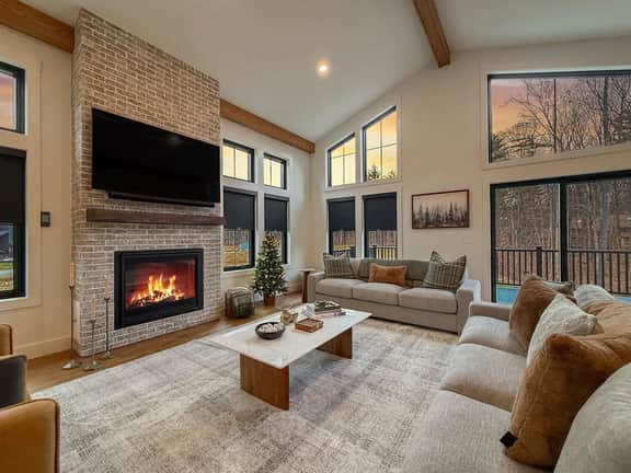 The Timberline | Mountain Luxury + Hot Tub - Image 5