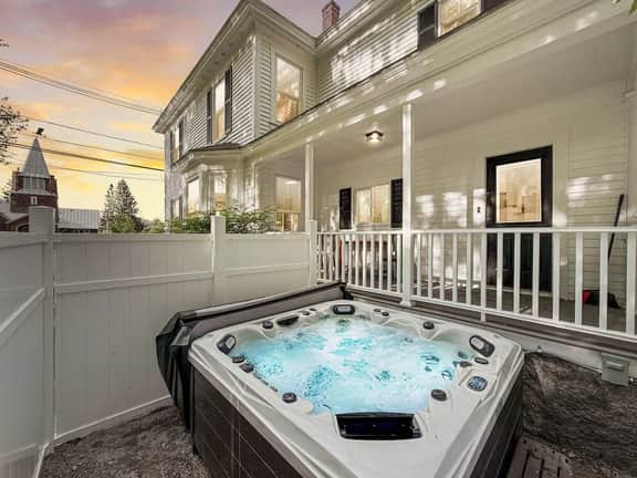 The Trilogy | Sleeps 36, 3 Hot Tubs, 19 Beds, Pond - Image 2