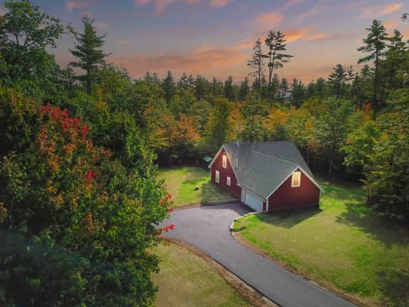 White Mountain Dream Cabin | 4 Acres  + Hot Tub - Image 4