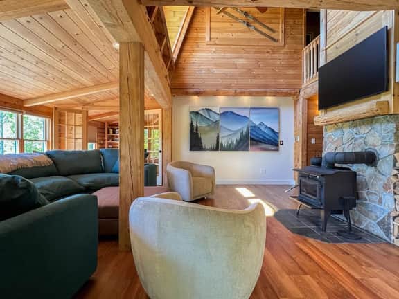 White Mtn Log Cabin | Hot tub, Views, Outdoor Bar! - Image 5