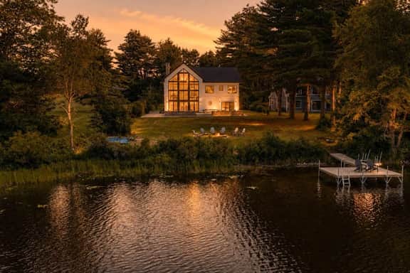 Beaver Lodge | Luxury Maine Waterfront Retreat - Image 4