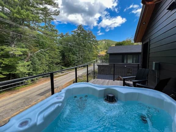 Black Diamond @ Cranmore Mt. | Brand New, Hot Tub - Image 4