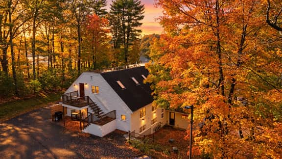 Kittery Woodside | Downtown, Walk to Portsmouth - Image 2